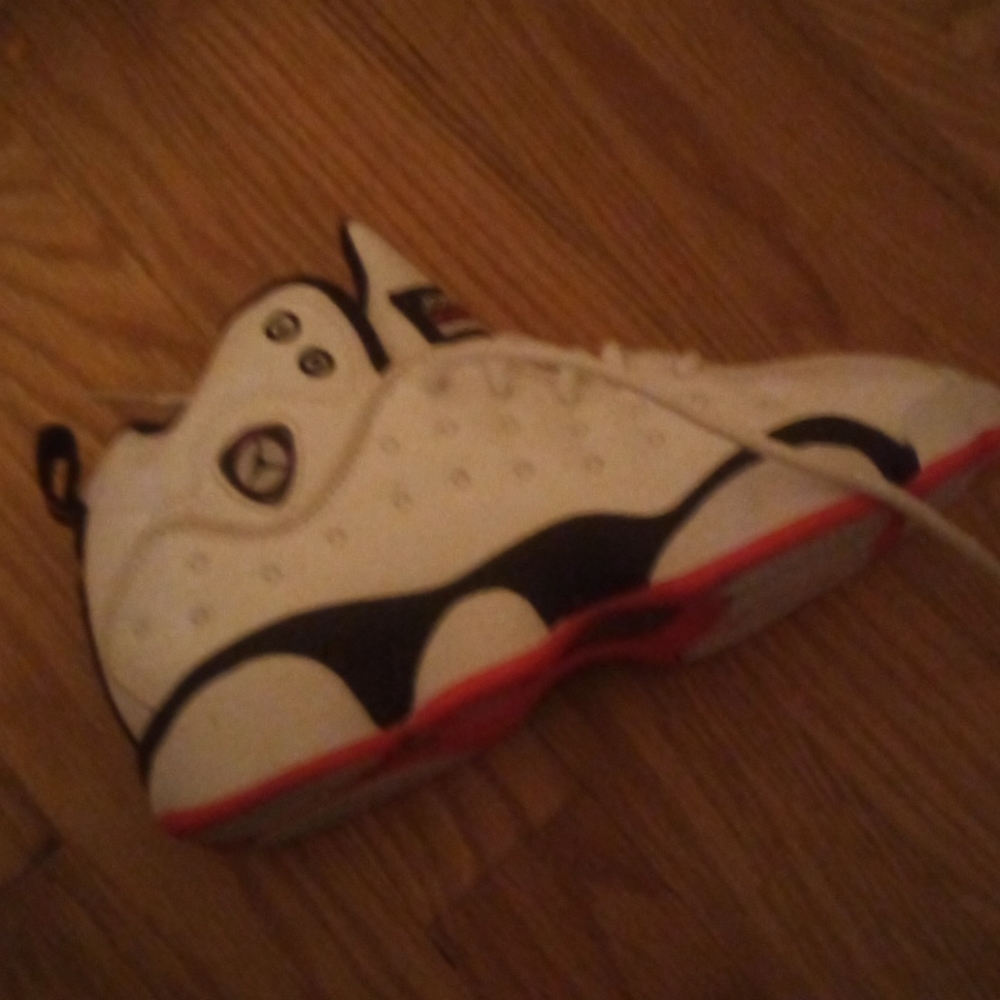 3.5y Jordans duo color black and white